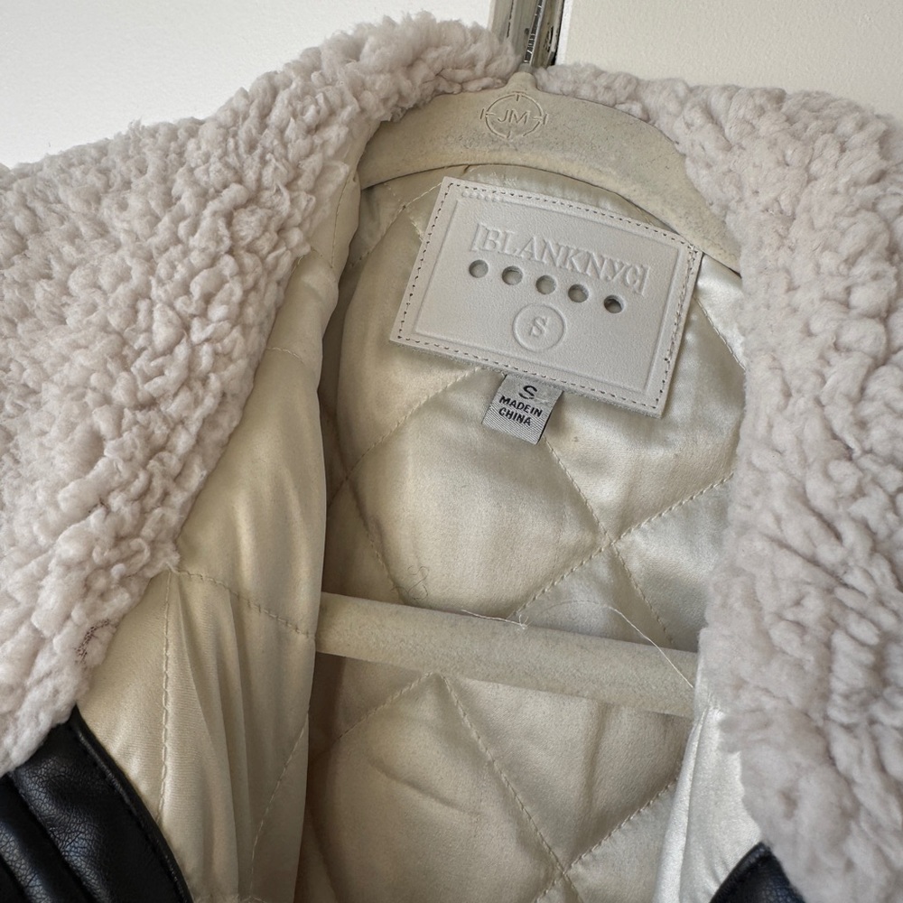 Fleece bomber - Picture 2 of 3
